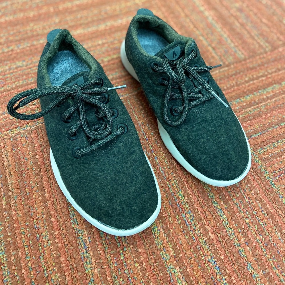 Women’s allbirds wool runners size 7 black